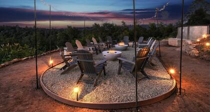 New! Yosemite Starsong with pool/hot tub/EV/huge views