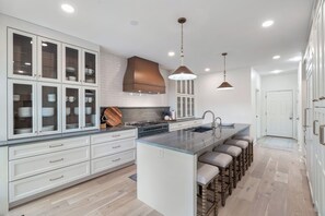 Fridge, microwave, oven, stovetop - Breathtaking Norris Lake Escape NEW Spacious 6BR Lakefront Home w/ Private Dock (Jacksboro)