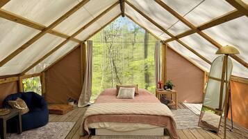WiFi, bed sheets