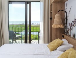 1 habitación y ropa de cama 