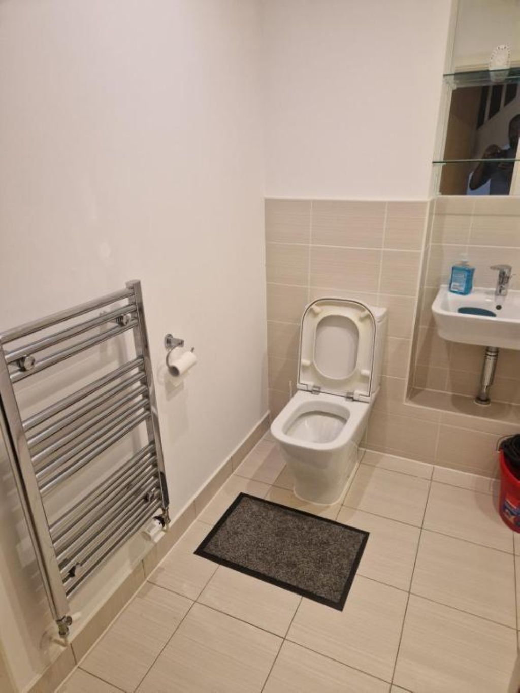 Handtücher, Seife, Toilettenpapier