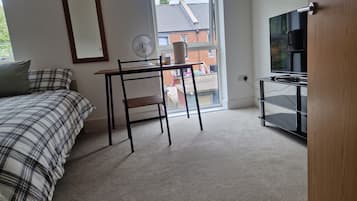 2 Schlafzimmer, Bügeleisen/Bügelbrett, WLAN, Bettwäsche