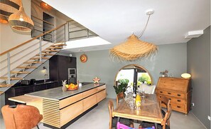 Dining - Nice home in Perpignan (Perpignan)