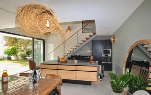 Dining - Nice home in Perpignan (Perpignan)