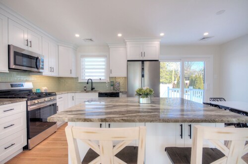 VillaDaWhale Spacious 4bedroom game room house Somers Point bay near Ocean City