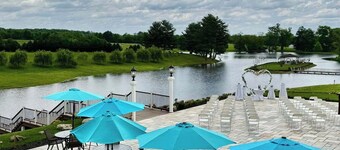Lakefront B&B Room w/Private Island Access + Breakfast Included