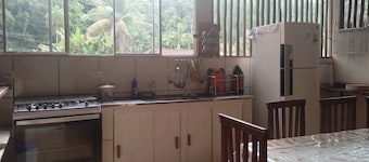 Casa Toatoa Paraty, cozy, quiet place, 6 km from the city, for families.