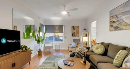 Beachside Largs Bay Pet Friendly 3 Bed Haven