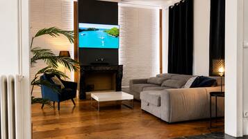 Smart TV, foosball, table tennis, books