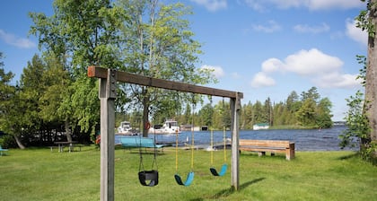 Steps to the Sturgeon Lake. Cozy bachelor cabin for 2 people.