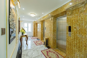Interior - Queen T and T Dalat (Da Lat)