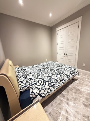 Room - Cozy Guest Suite | Clean, Quiet & Relaxing (Richmond)