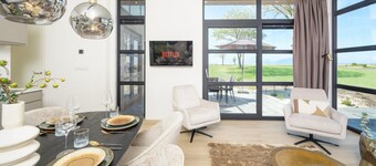 Sunset Lounge Villa for Groups