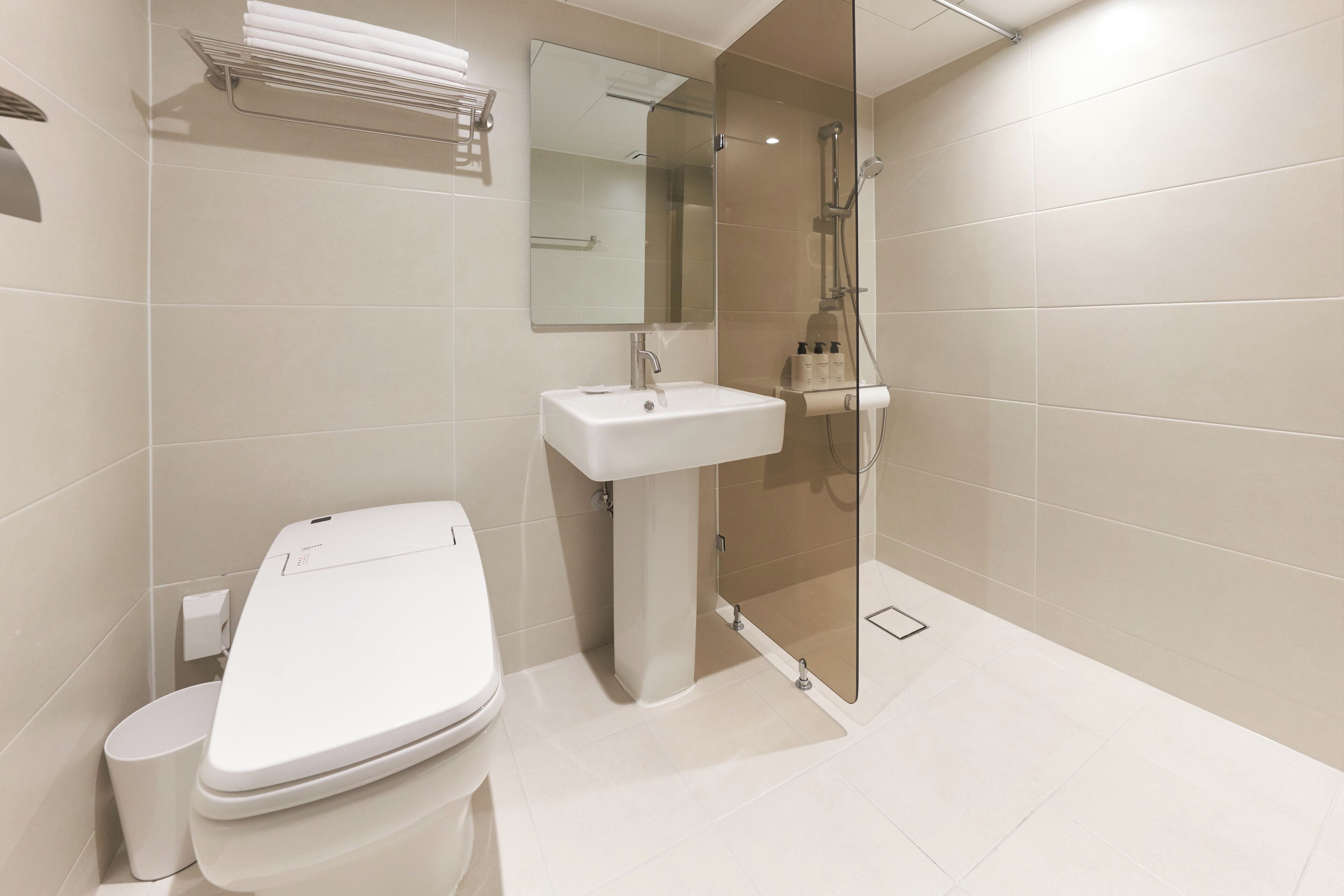 Bathroom | Separate bathtub and shower, free toiletries, hair dryer, towels