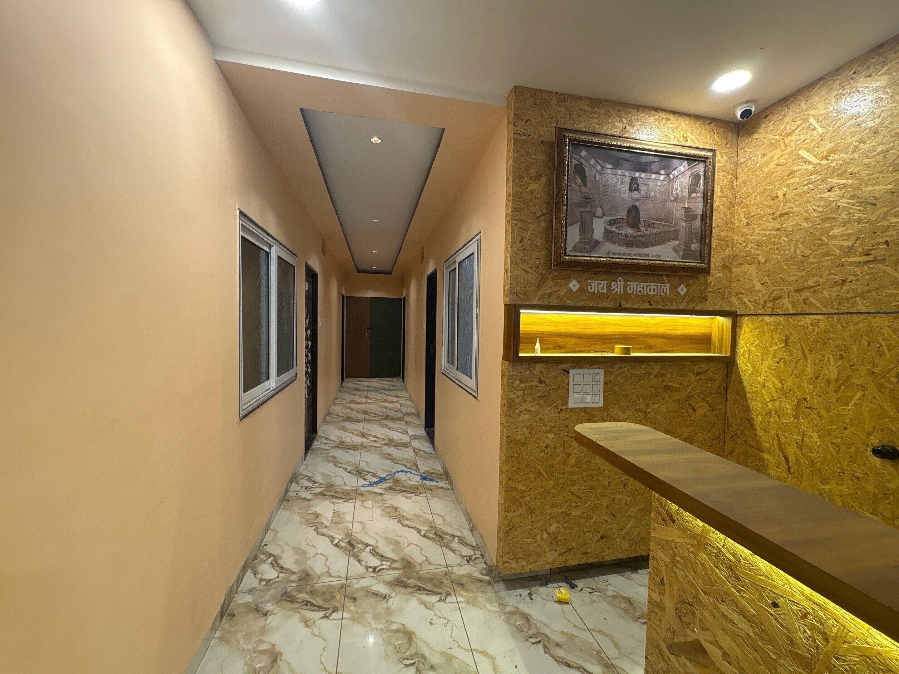 House | Lobby
