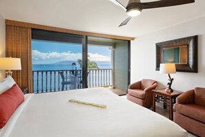 Iron/ironing board, free WiFi, bed sheets - Direct Oceanfront Studio with Lanai & Sunset Views -Lahaina Shores 509 (Lahaina)