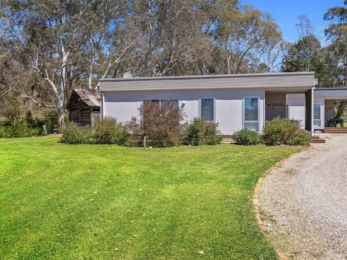 Wattleseed Cabin at Homewood Lodge