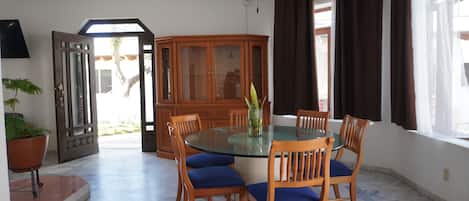 Basic Shared Dormitory | Private kitchen | Fridge, microwave, oven