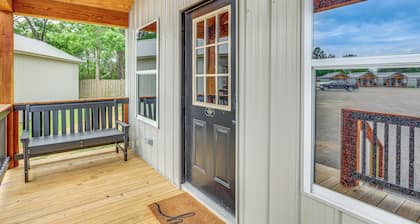 Bring Your Boat! Cozy Home 3 Mi to Sabine River