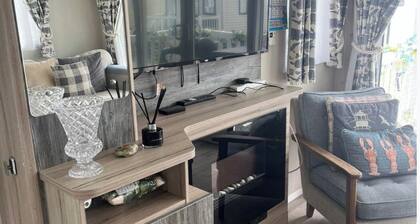 Silver-grade Mobile - Sleeps 6 - Dogs Welcome