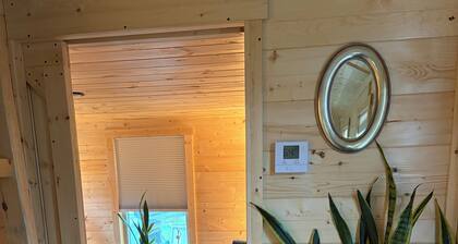 Beautiful New Build 1-bedroom home with Central Air ,on charming Copake Lake