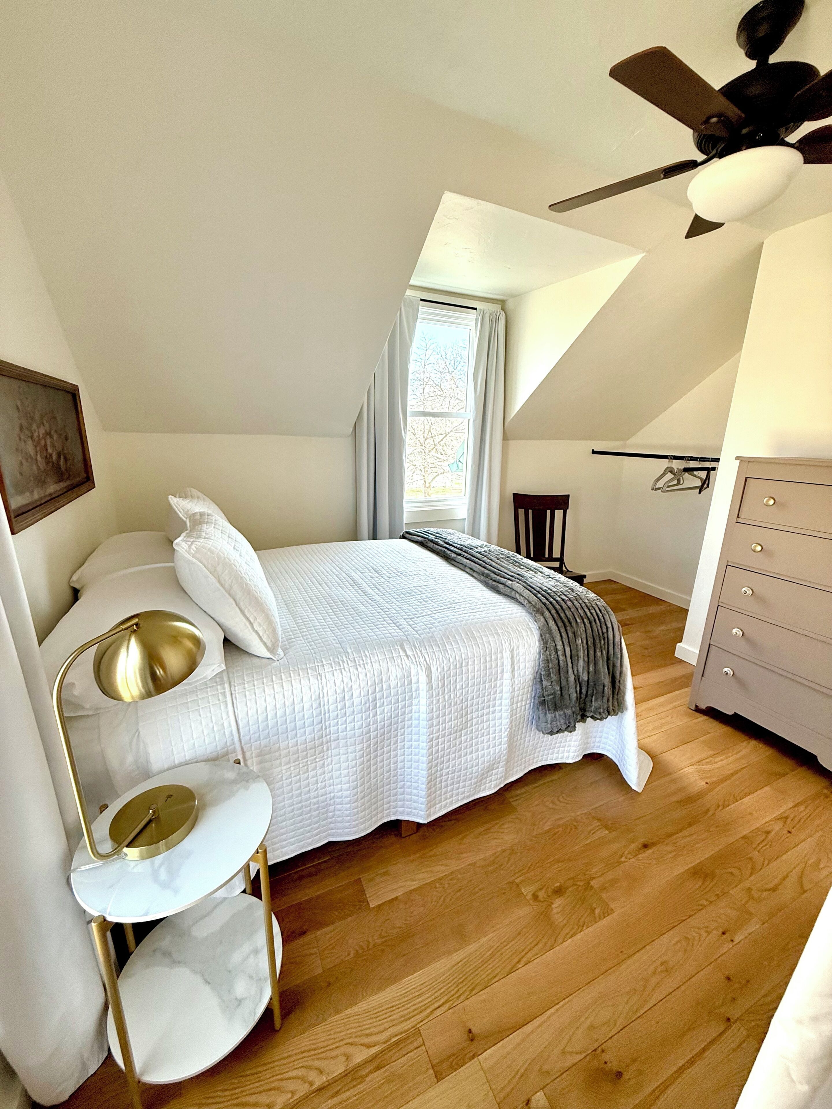 3 bedrooms, desk, iron/ironing board, free WiFi