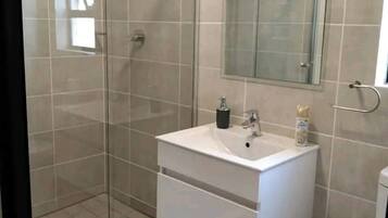 Apartment, 1 Bedroom | Bathroom