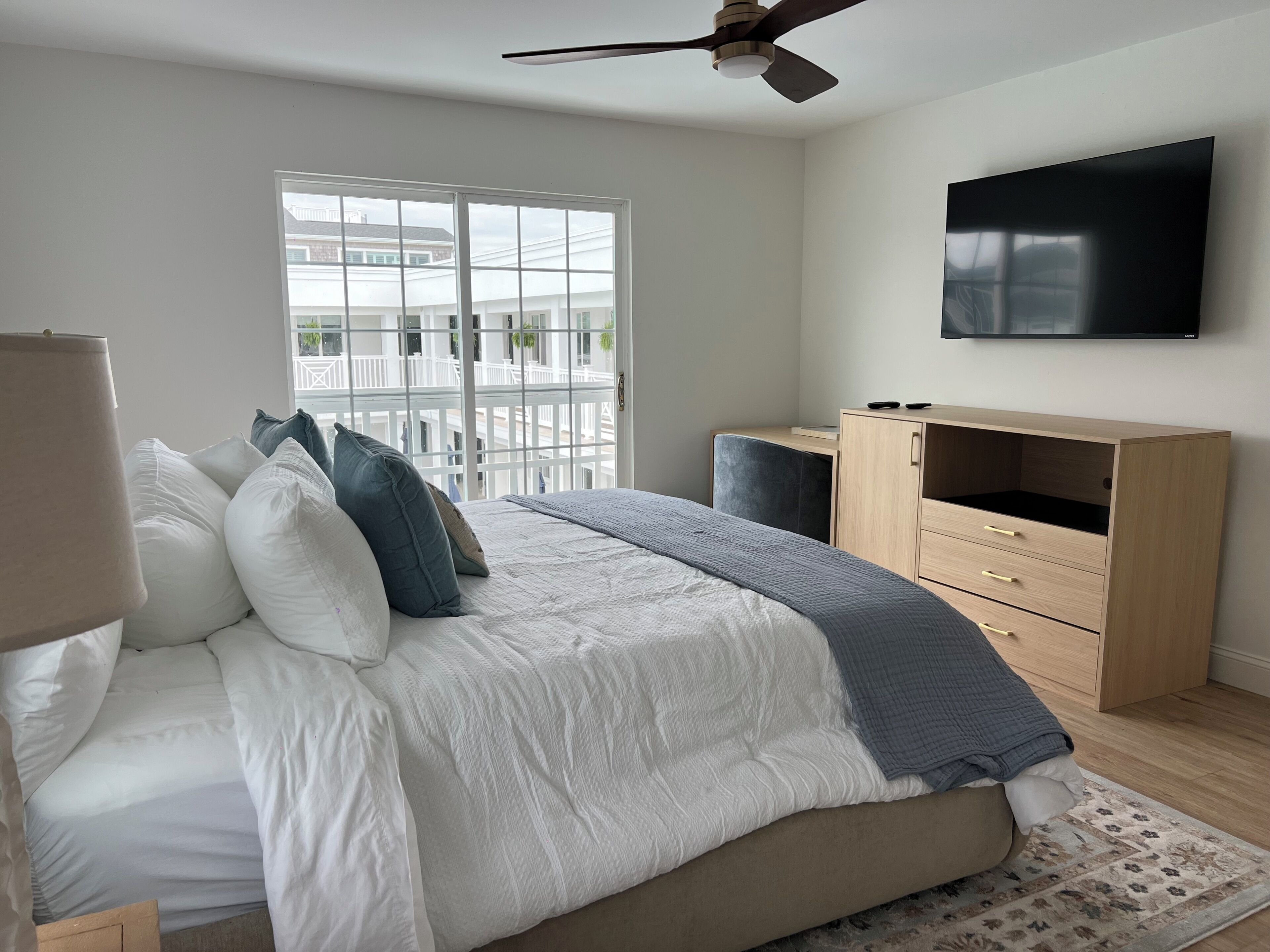 Signature-Apartment, 2 Schlafzimmer, Nichtraucher | Zimmersafe, Schreibtisch, kostenloses WLAN