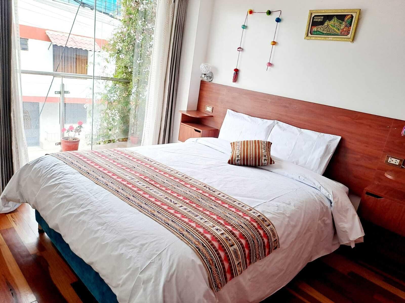 Appartement Familial, balcon, vue ville | Rideaux occultants, fer et planche à repasser, Wi-Fi gratuit