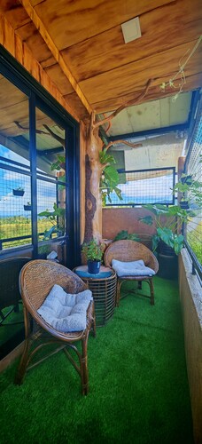 GRG MatteoS, Enjoy outdoor tub & private patio for a relaxing, quiet getaway