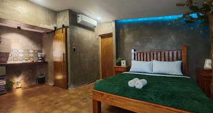 GRG MatteoS, Enjoy outdoor tub & private patio for a relaxing, quiet getaway