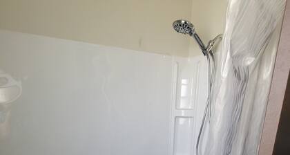 Charming 1-bedroom house with AC in pleasant Burlington