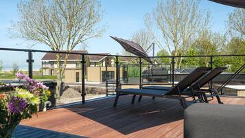 Villa | Balcony