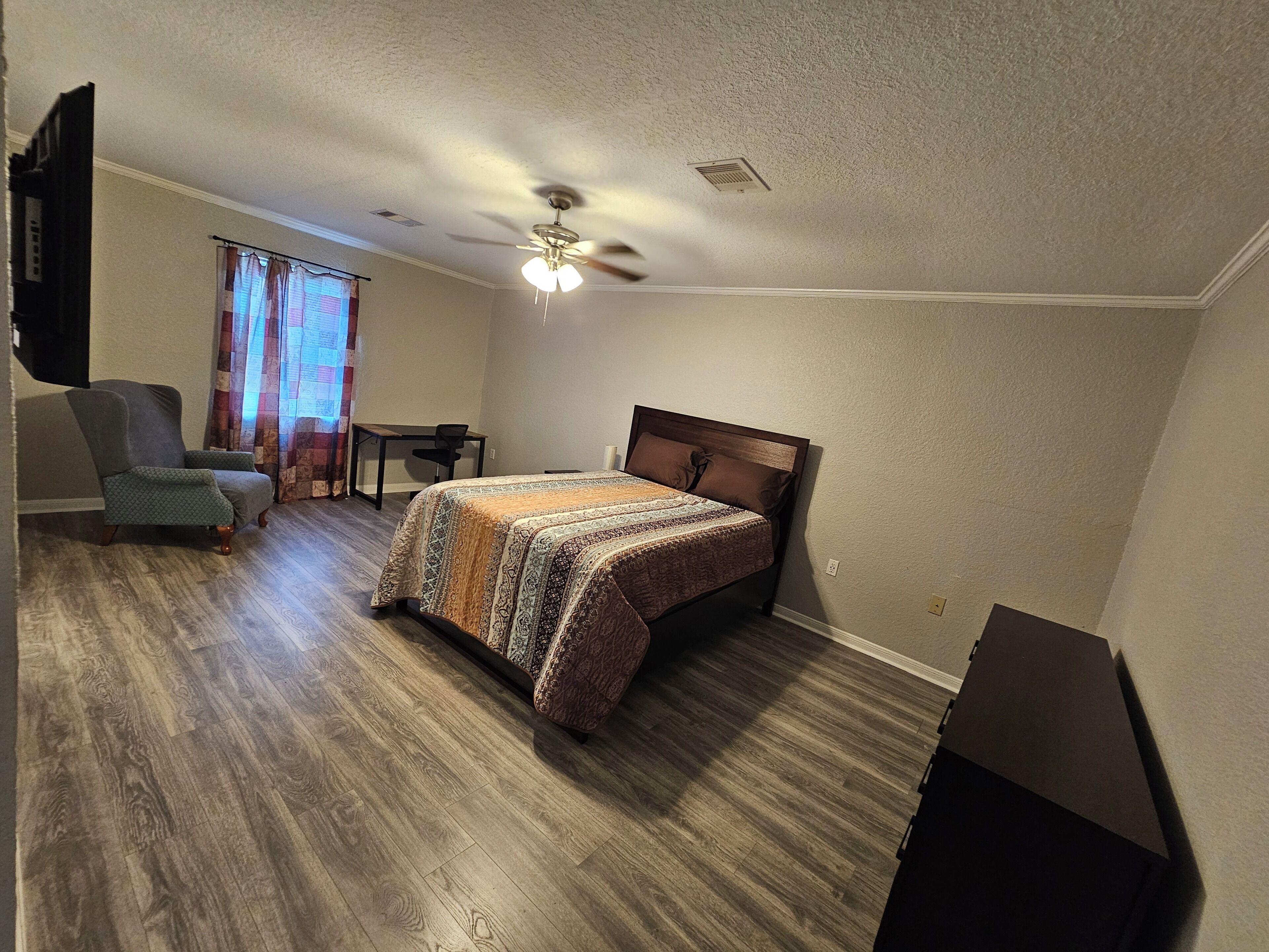 3 bedrooms, iron/ironing board, WiFi