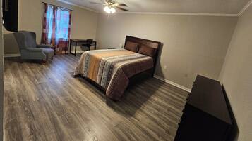 3 bedrooms, iron/ironing board, WiFi