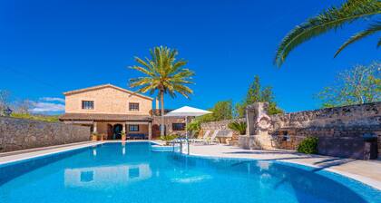 SON FULLANETA - Villa with private pool and free Wi-Fi in Llucmajor