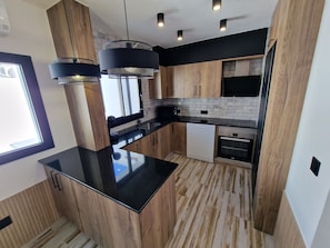 Refrigerador, microondas, horno, tostadora