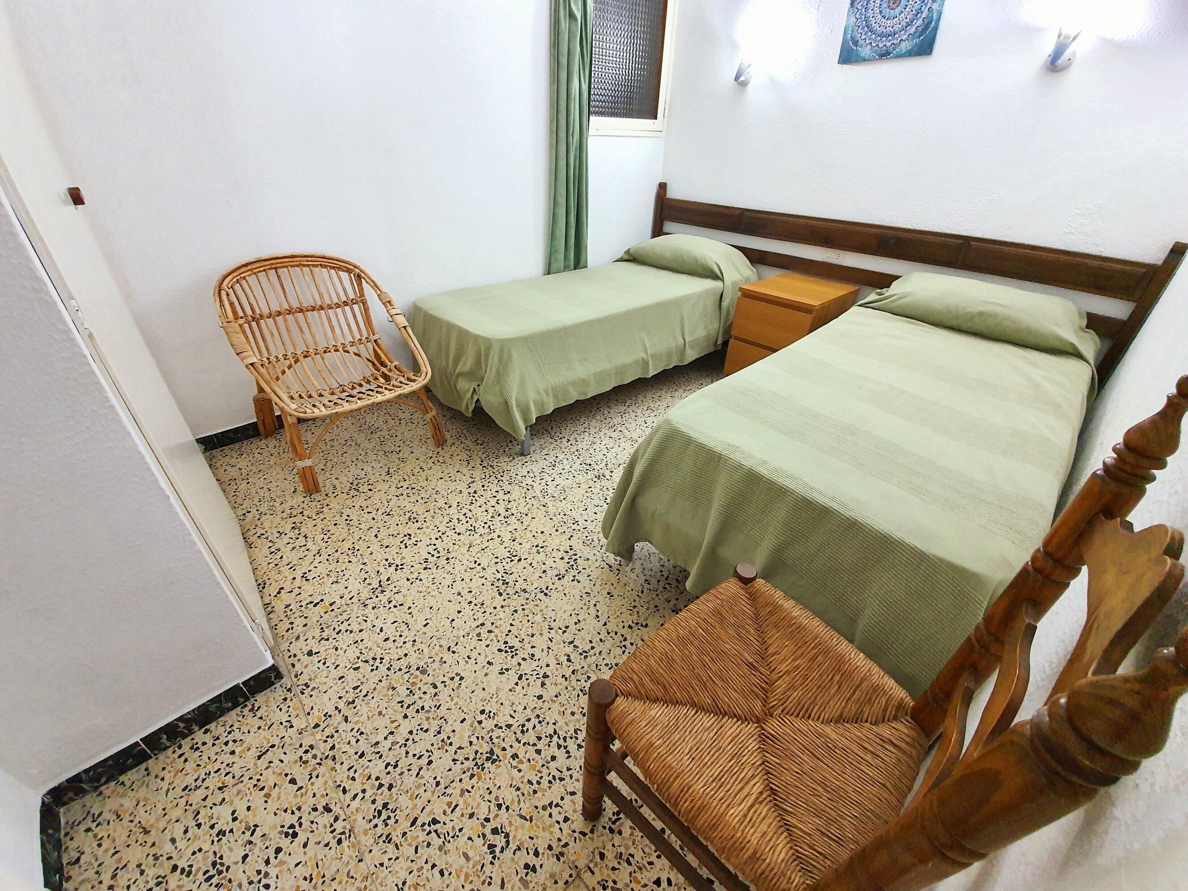 2 habitaciones, wifi gratis y ropa de cama 