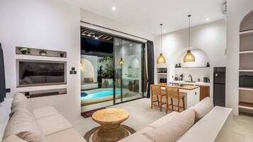 Villa de lujo, 1 cama King size, cocina, vista al jardín | Interior