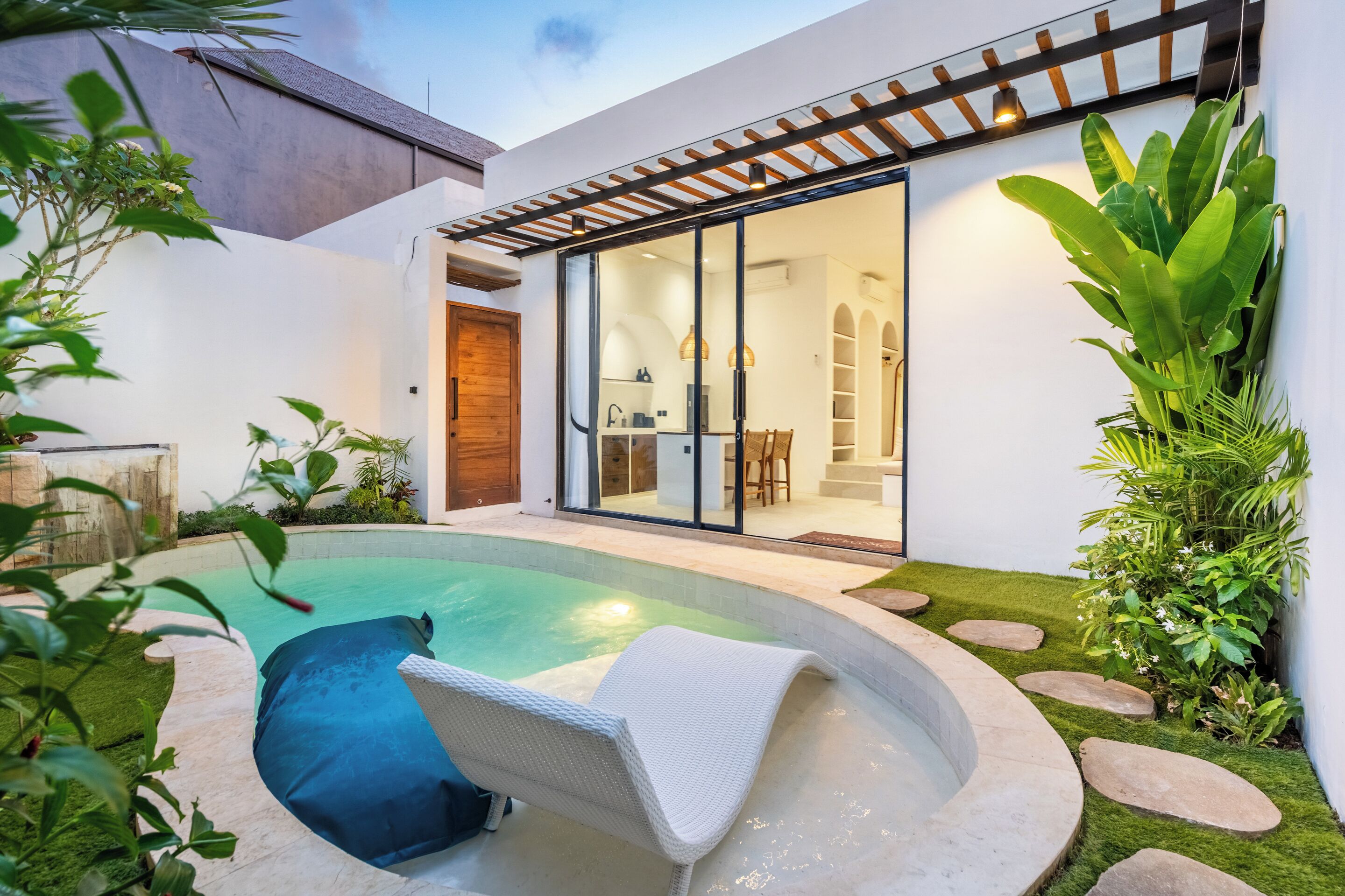 Luxury Villa, 1 King Bed, Kitchen, Garden View | Terrace/patio