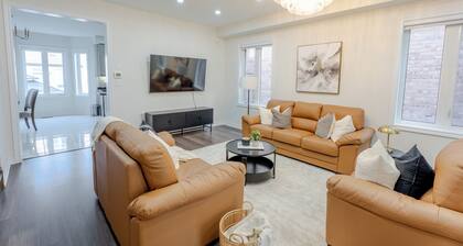 Modern Oakville Home | 2 King, 2 Queen + Gazebo