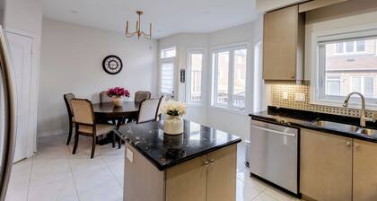 Modern Oakville Home | 2 King, 2 Queen + Gazebo
