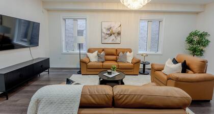 Modern Oakville Home | 2 King, 2 Queen + Gazebo