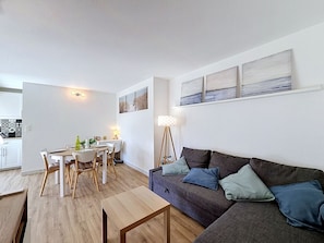 TV - Le Beaupré by Interhome (Canet-Plage)