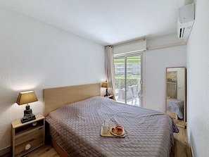 2 bedrooms, desk, Internet - Le Beaupré by Interhome (Canet-Plage)