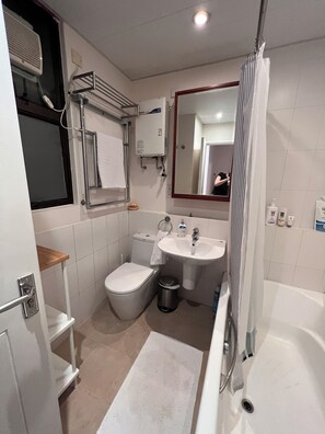 Bathroom - 3-bedroom Garden low-rise in Discovery Bay (New Territories)