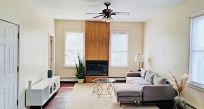Stylish Troy Apartment • Free parking • Near RPI