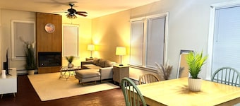Stylish Troy Apartment âą Free parking âą Near RPI