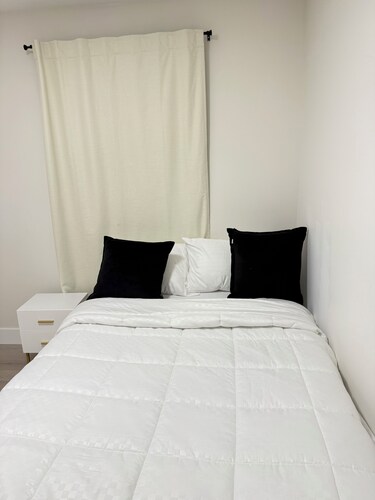 Modern , cozy 3-bedroom house in St. John's perfect for your getaway