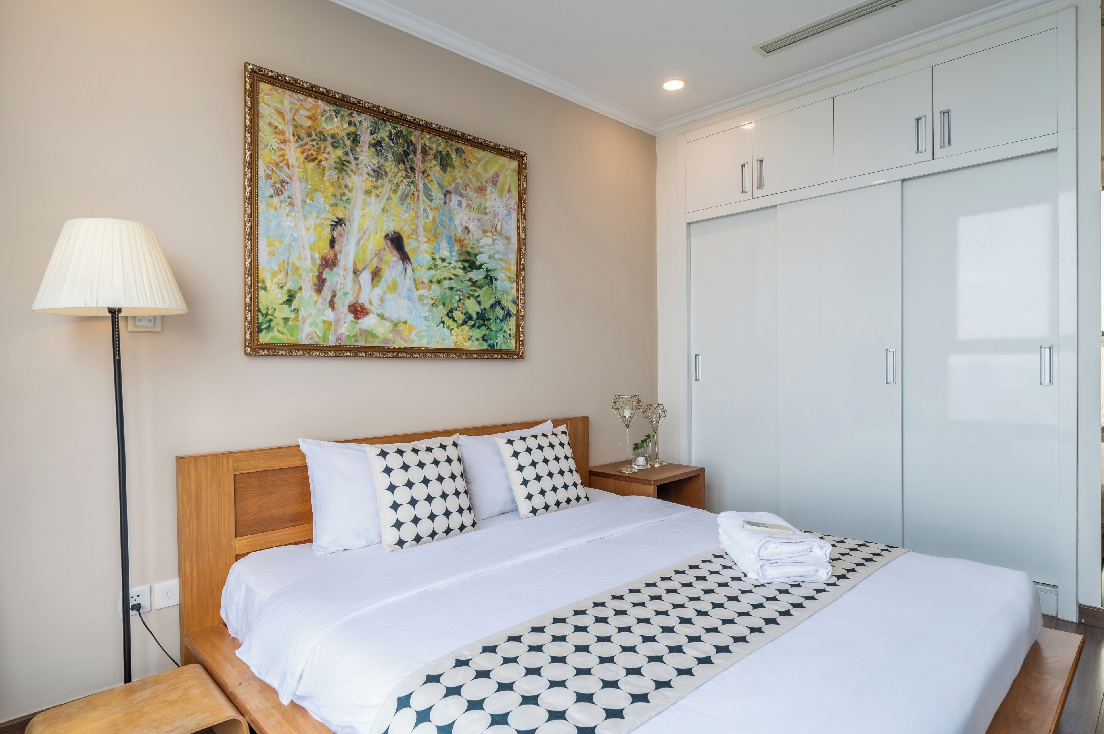 Classic Apartment, City View | Free WiFi